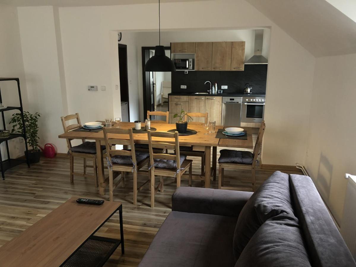 Apartman Pod Hradem Apartment เชสกา คาเมนิเซอ ภายนอก รูปภาพ